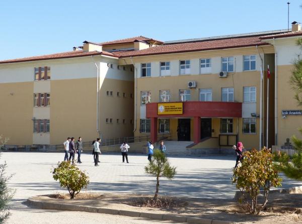 Hasan Akbudak Borsa İstanbul Mesleki ve Teknik Anadolu Lisesi Fotoğrafı